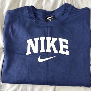 Women’s Nike crew neck sweatshirt